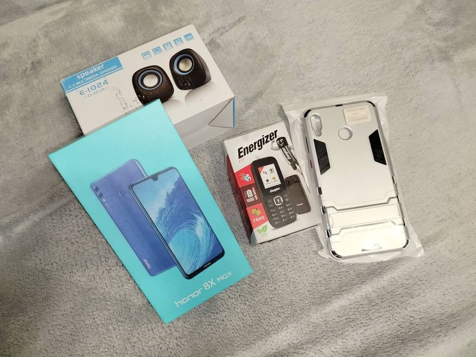 Honor 8X Max 4/128 (диагональ 7.12") + хороший комплект