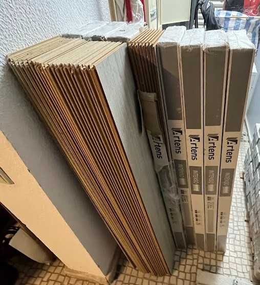 Pavimento flutuante Artens Intenso - 22m² (11 pacotes)