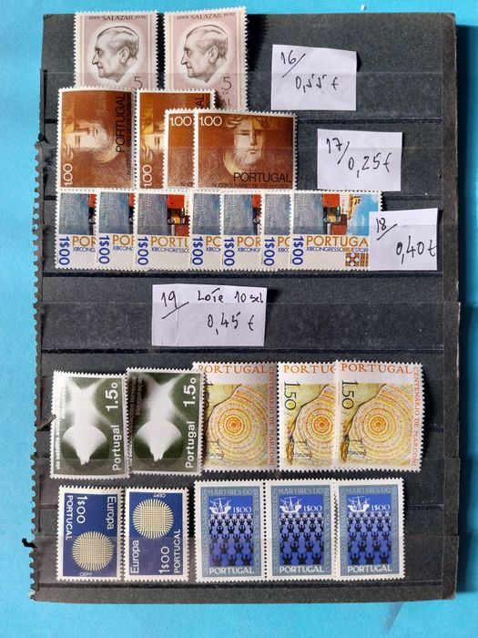 Selos de Portugal.  Sobras de colecções  déc. 70
