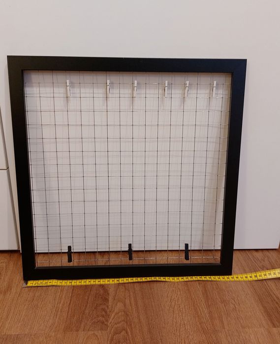 Ramka drewniana z klamerkami  do wieszania zdjęć, notatek