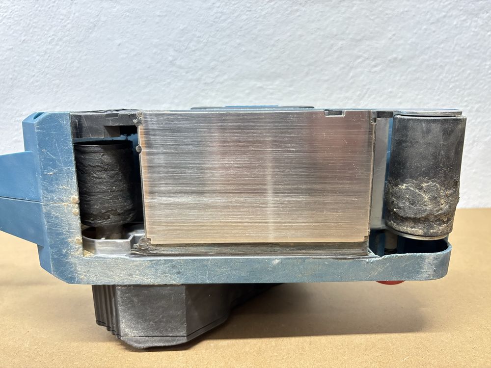 Szlifierka taśmowa Erbauer EBS950 950 w