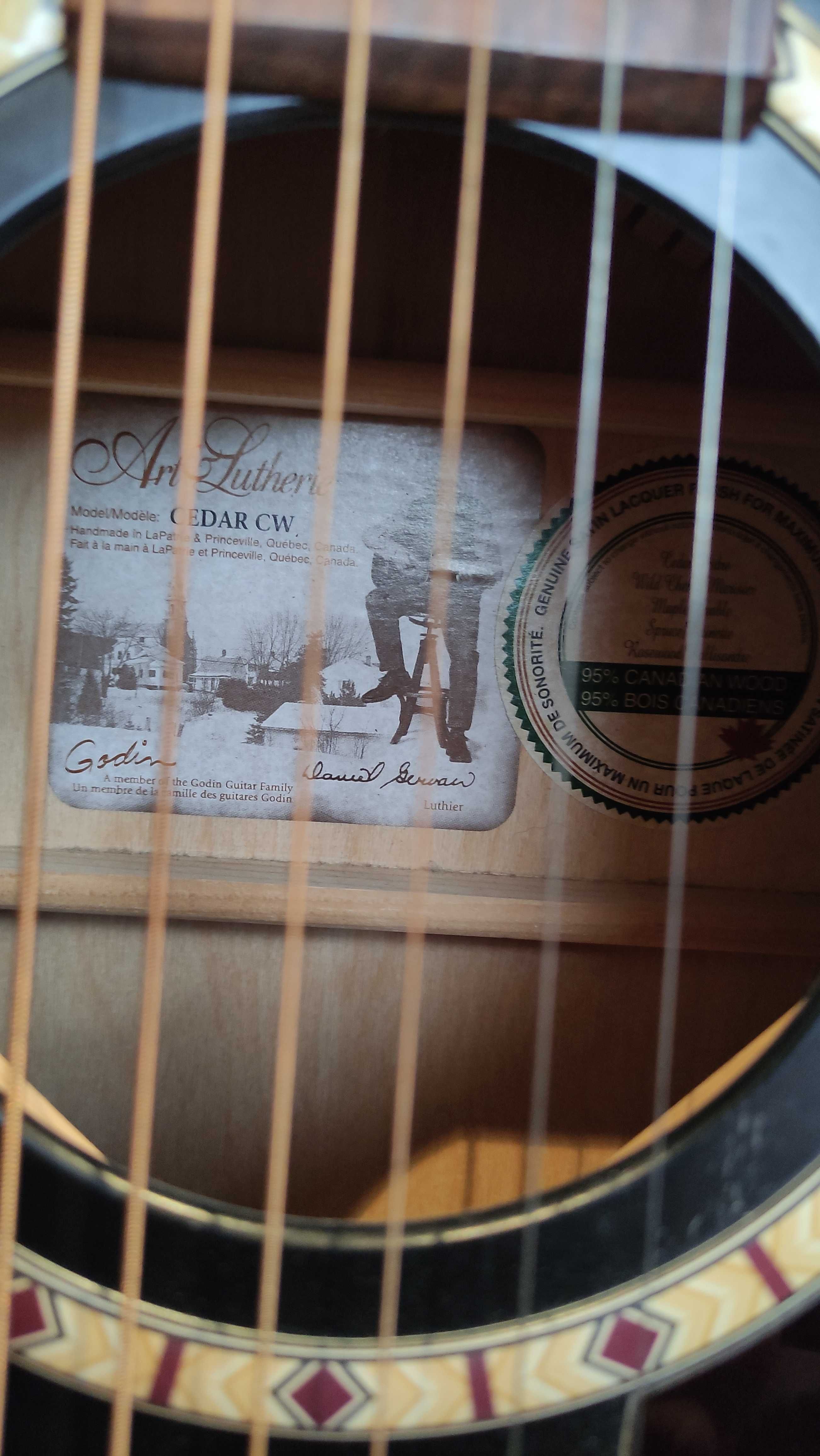 Guitarra Art & Lutherie (pick up Godin) + case