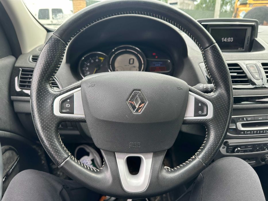 Торпедо Renault Megane III Консоль airbag   Панель Меган3 В наличии