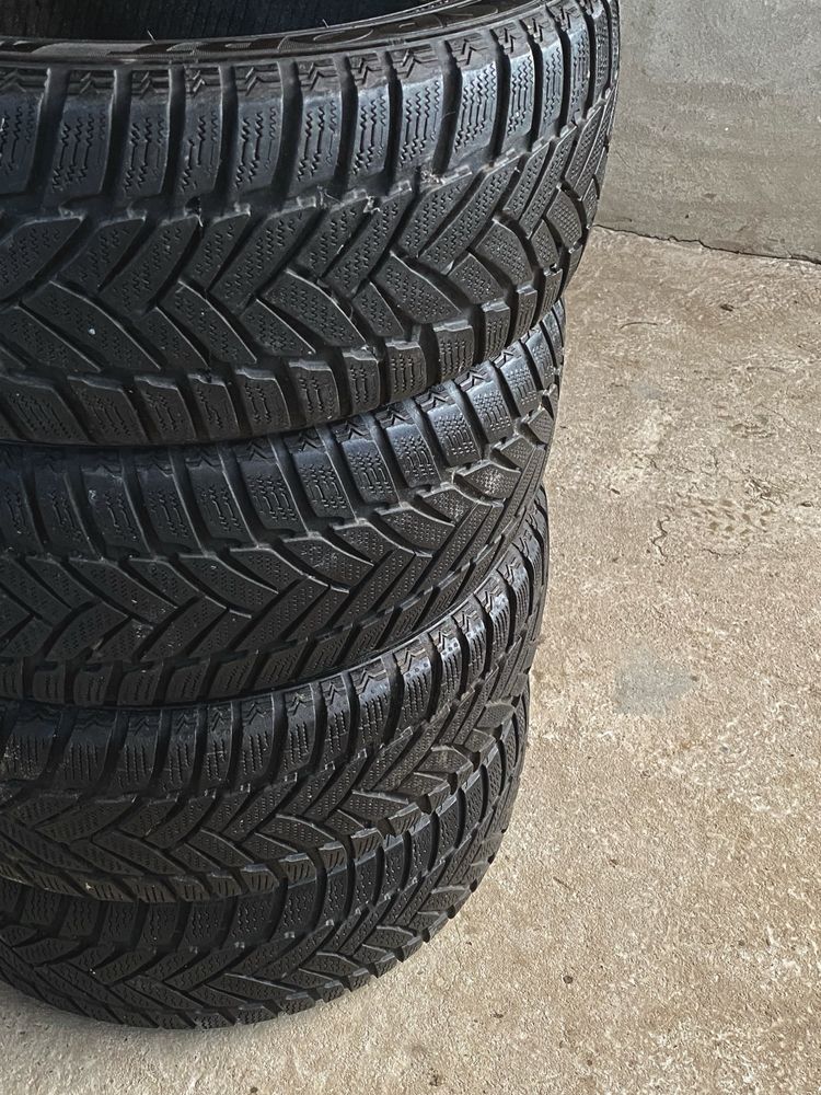 Резина DUNLOP 205/55 R16 7мм протектор