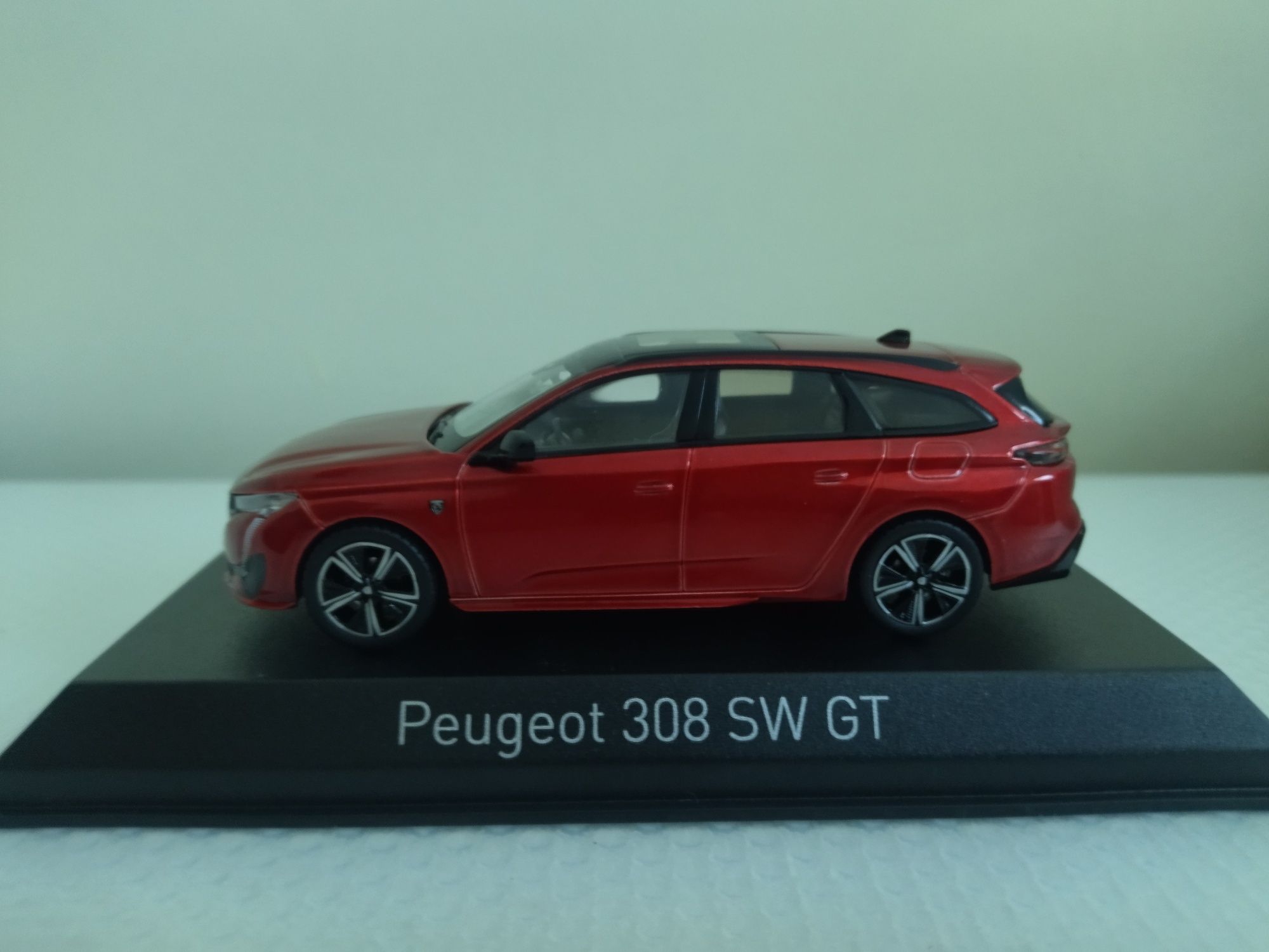 Miniatura Peugeot 308 SW GT 1/43 Nova