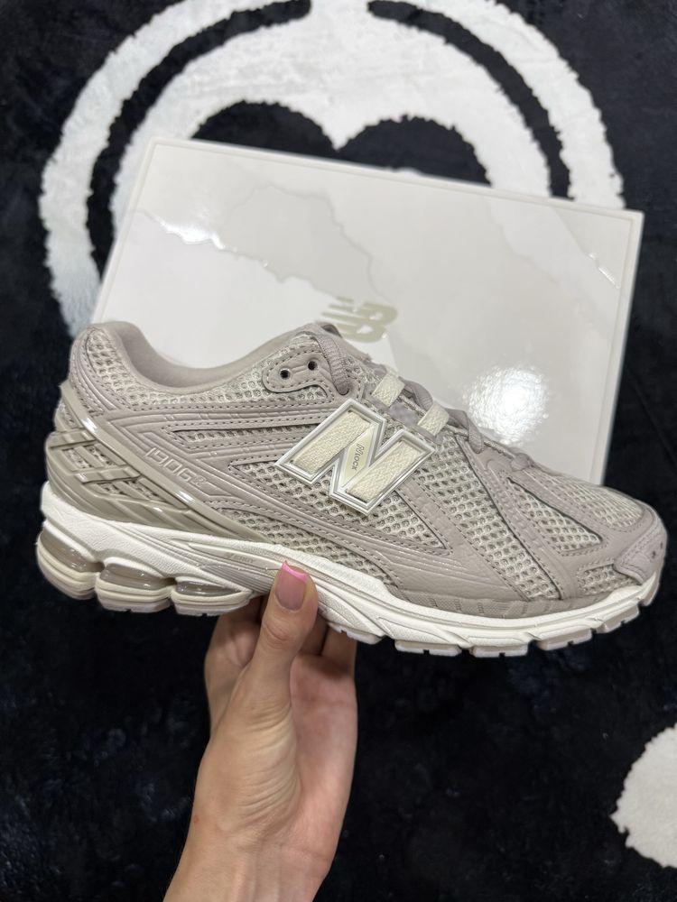Оригінальні кросівки New Balance 1906R Grey Days 2002 990 993