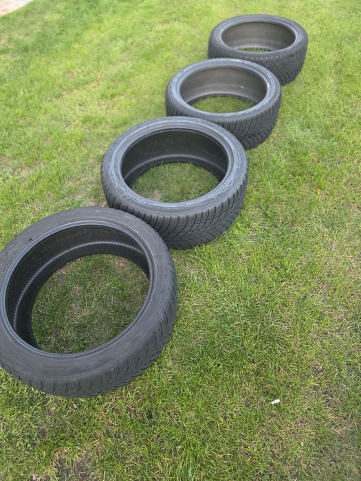 Шини 285/40 R21 255/40R21 Tesla колеса