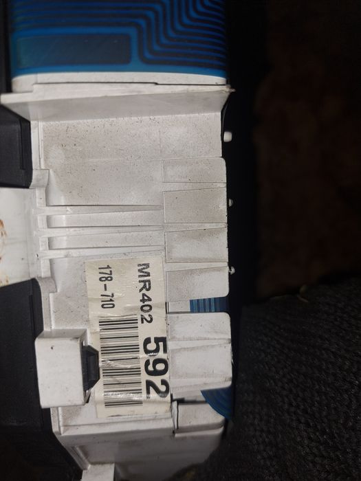 MR402592 Панель приборі Mitsubishi Pajero Wagon 3 3,5