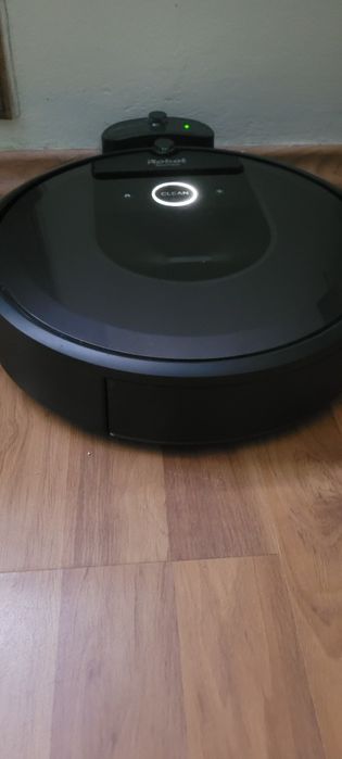Robot sprzątający iRobot Roomba i7 odkurzacz automatyczny inteligentny