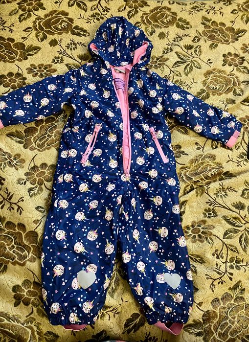 Продам комбінезон на дівчинку новий