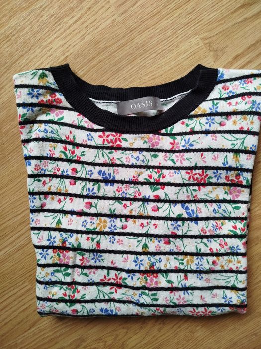 OASIS sweterek w kwiatki rozmiar S
