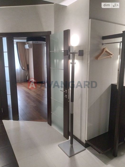 Сучасна двокімнатна квартира в самому серці міста район міськвиконкому