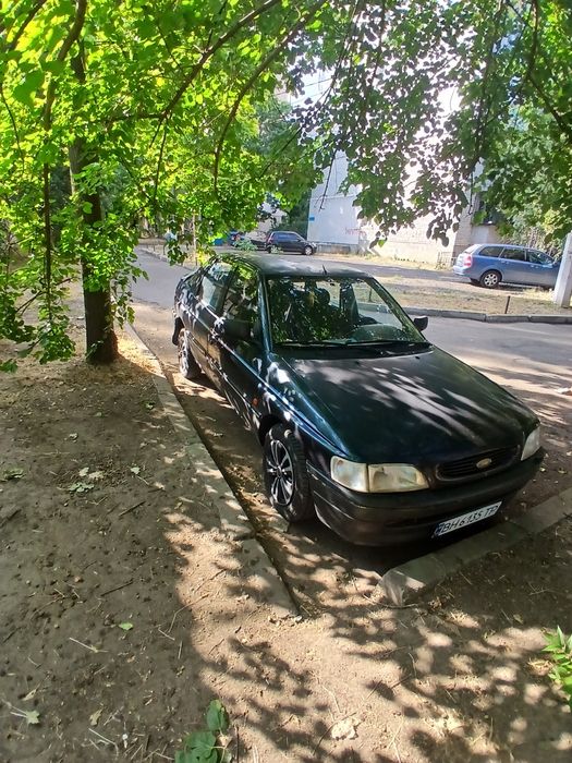 Продам форд эскорт