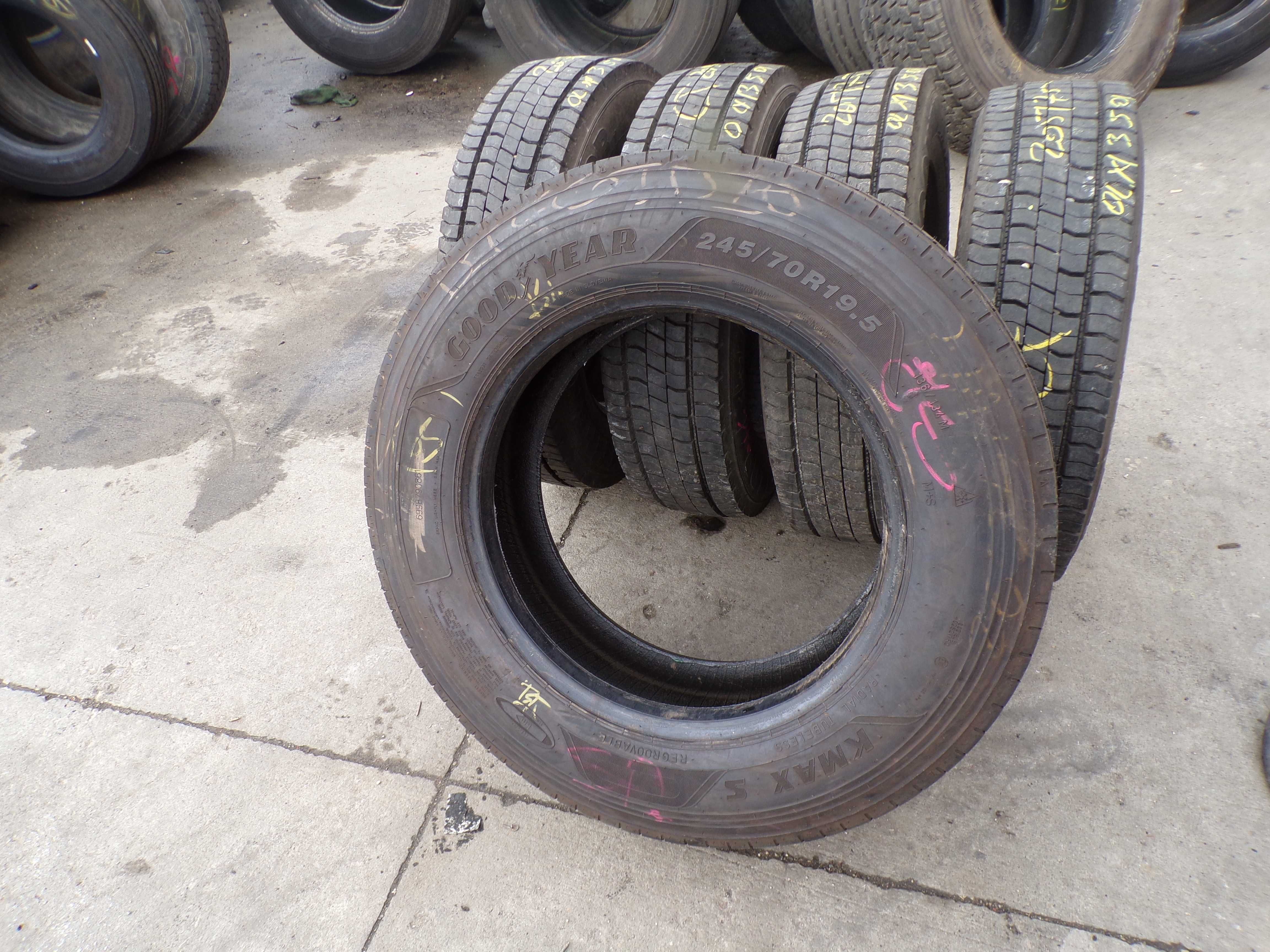 Opona 245/70R19.5 GOODYEAR KMAX S NOWA (600 netto)