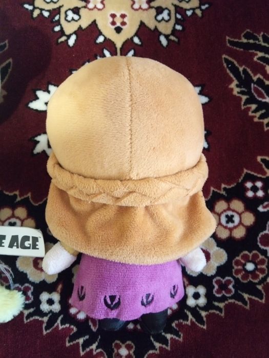 Іграшки-мягкі дитячі герої з мультфільмів.