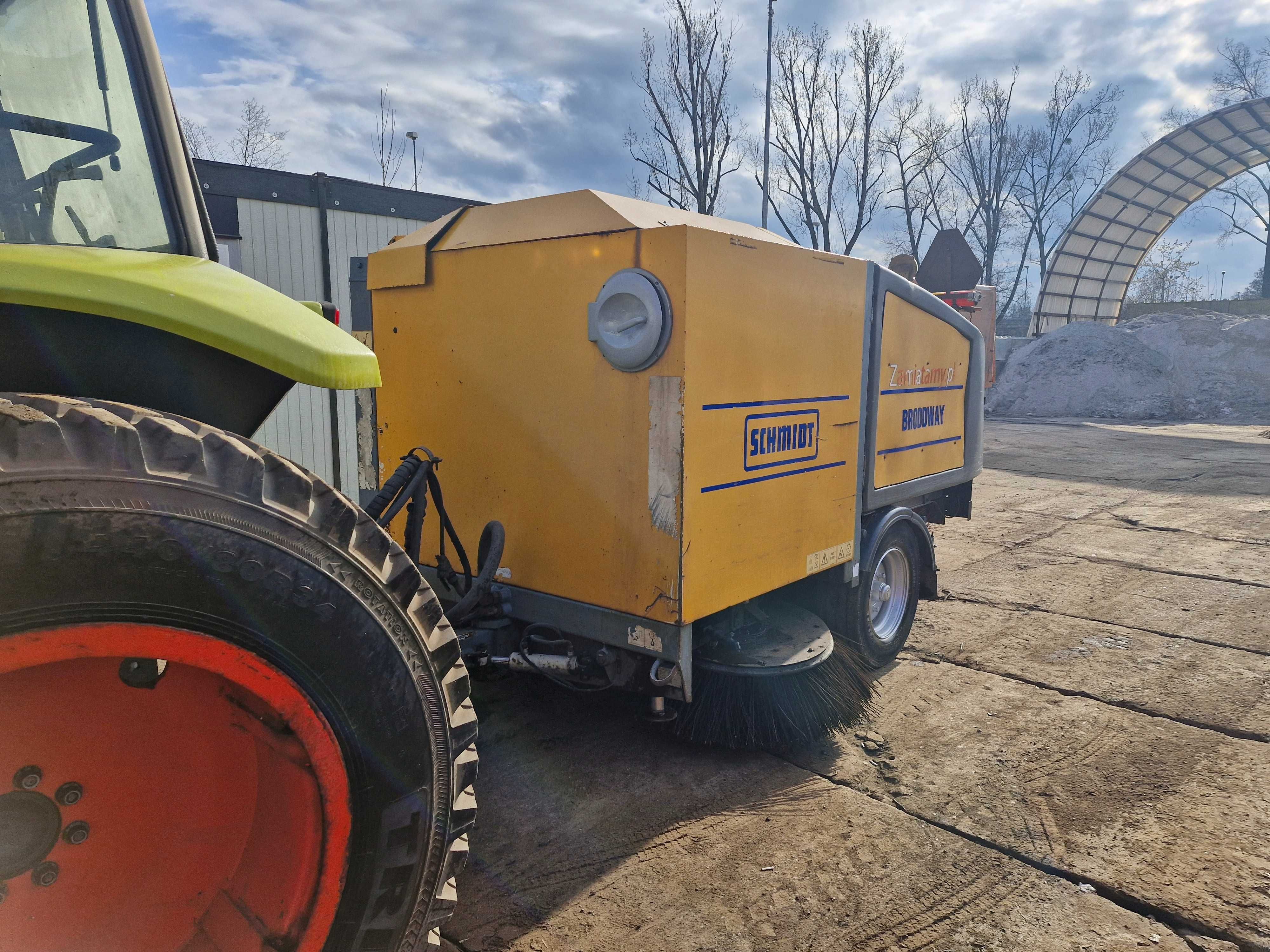 Broddway Wasa 300, Traktor Claas 85