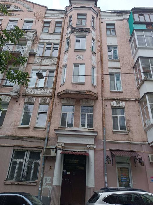 Продаж 2 к.квартири пр.Чеховський 11, Львівська площа, центр