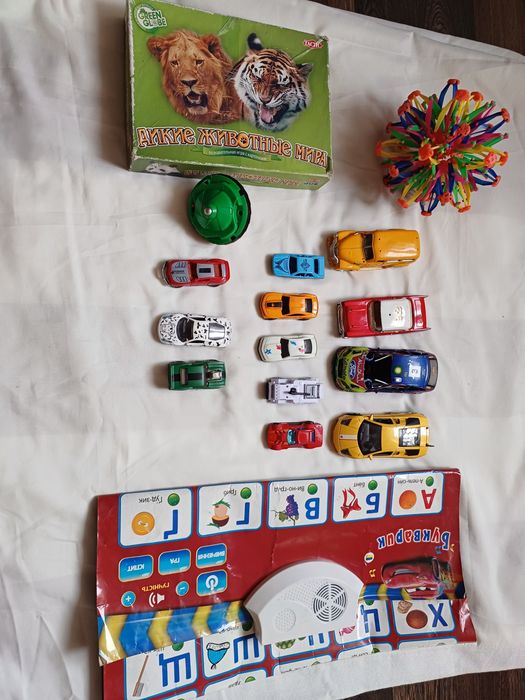 Всі іграшки одним лотом 16шт