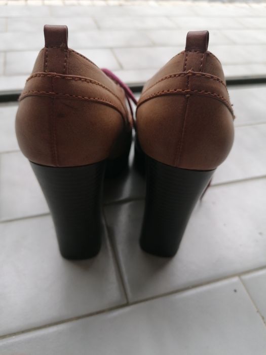 Sapato Beneton 37 camel