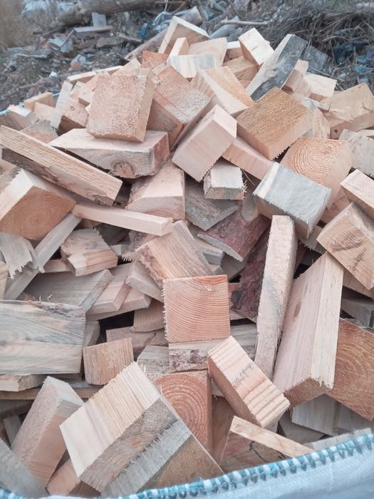Дрова обрізки соснової дошки