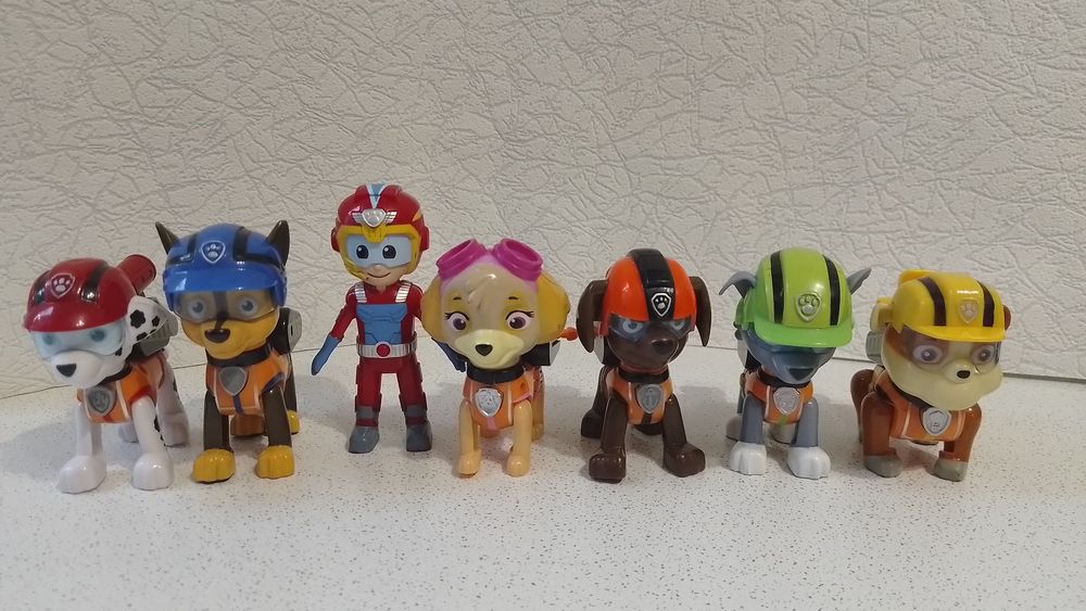 Маршал,Скай,Рокки,Крепыш,Гонщик,Зума,Райдер Щенячий патруль