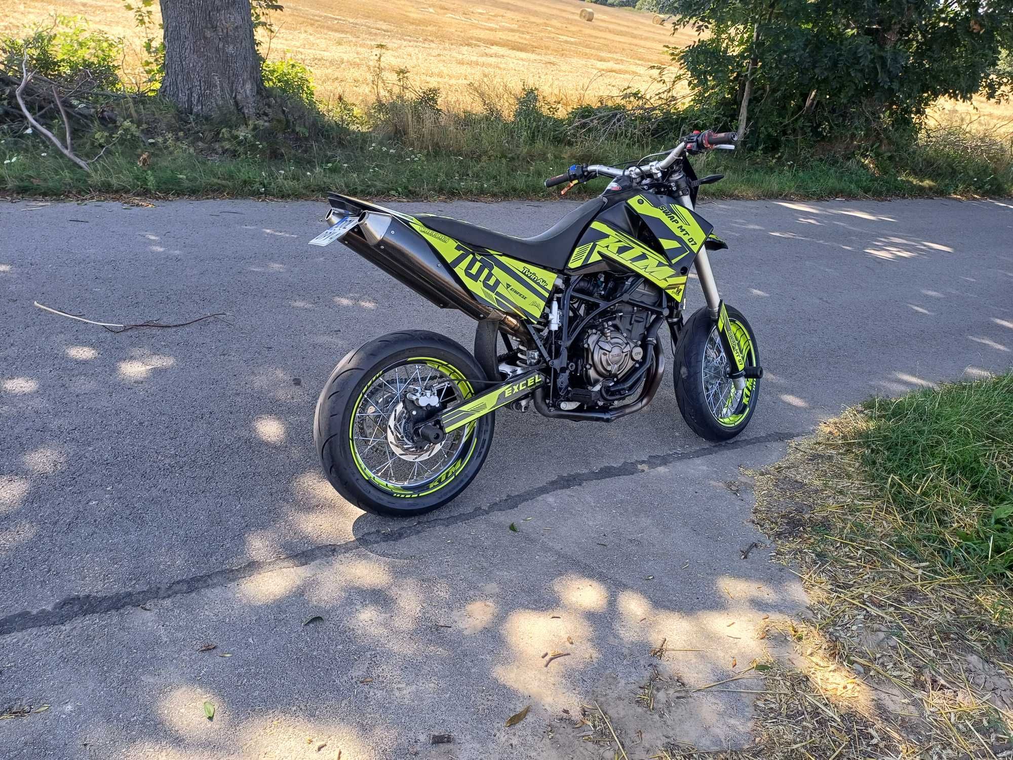 Ktm lc4 swap mt07 Supermoto