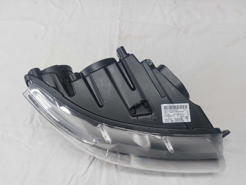 Reflektor Lampa Skoda Superb II Xenon nowa oryginał