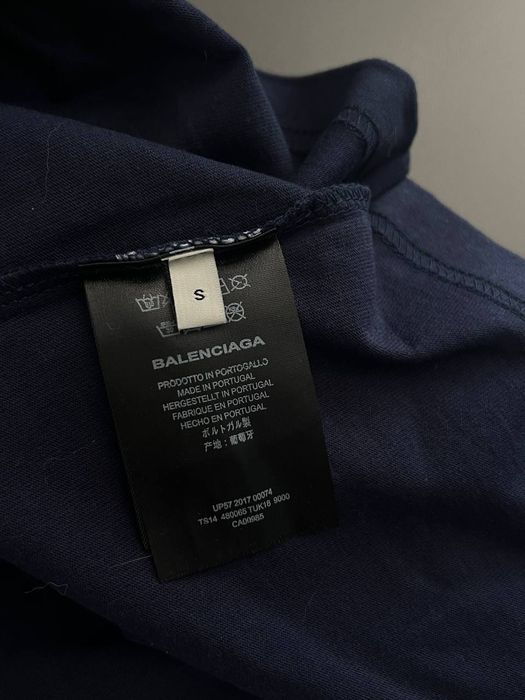 Футболка Balenciaga