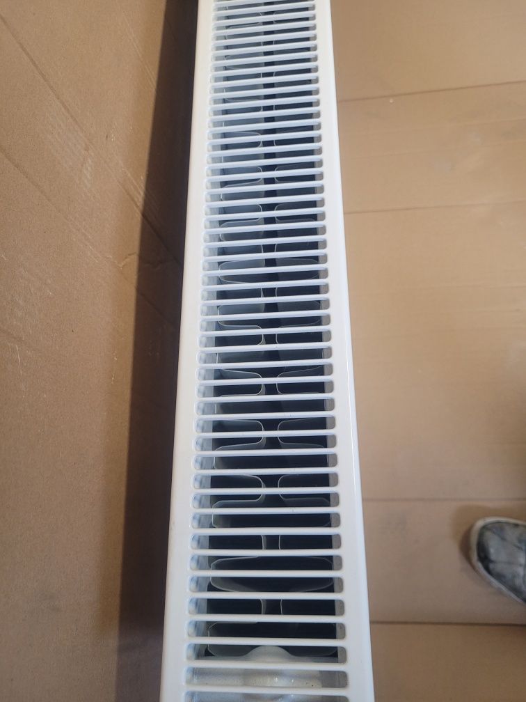 Grzejnik dekoracyjny Kermi 900x600x100mm 1100W  podłączenie prawy dół