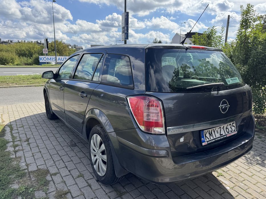 Opel Astra 1.6 benzyna 2011r - ZADBANA - Raty - Dostawa pod DOM
