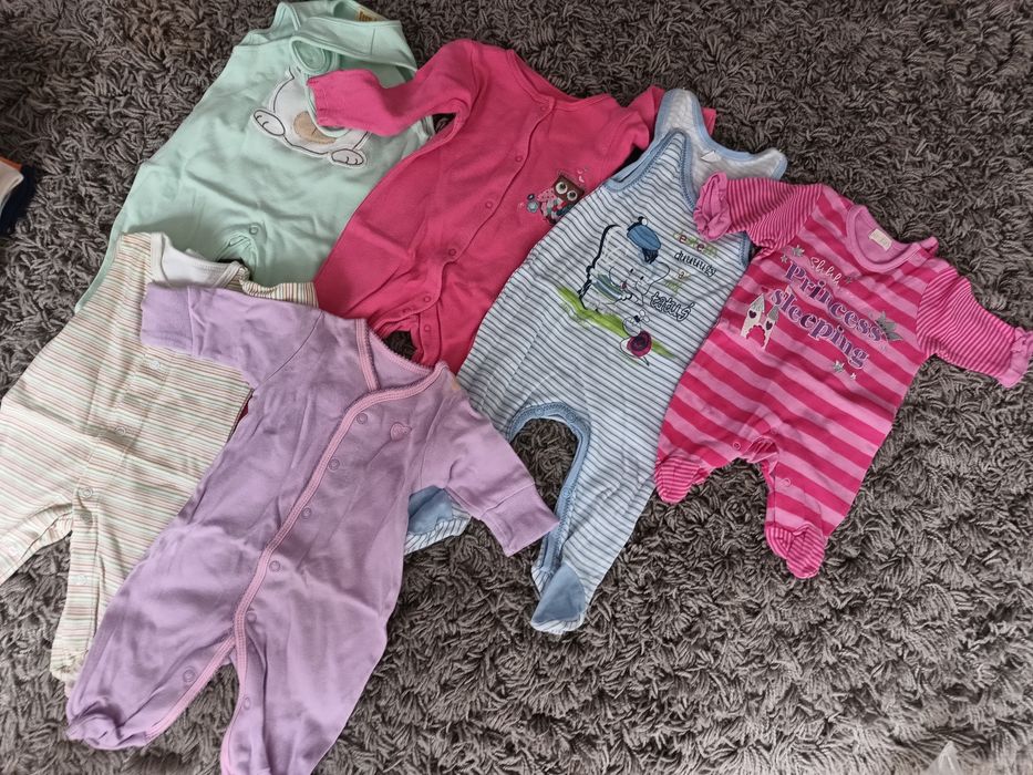 Duży zestaw ubranek dla noworodka
