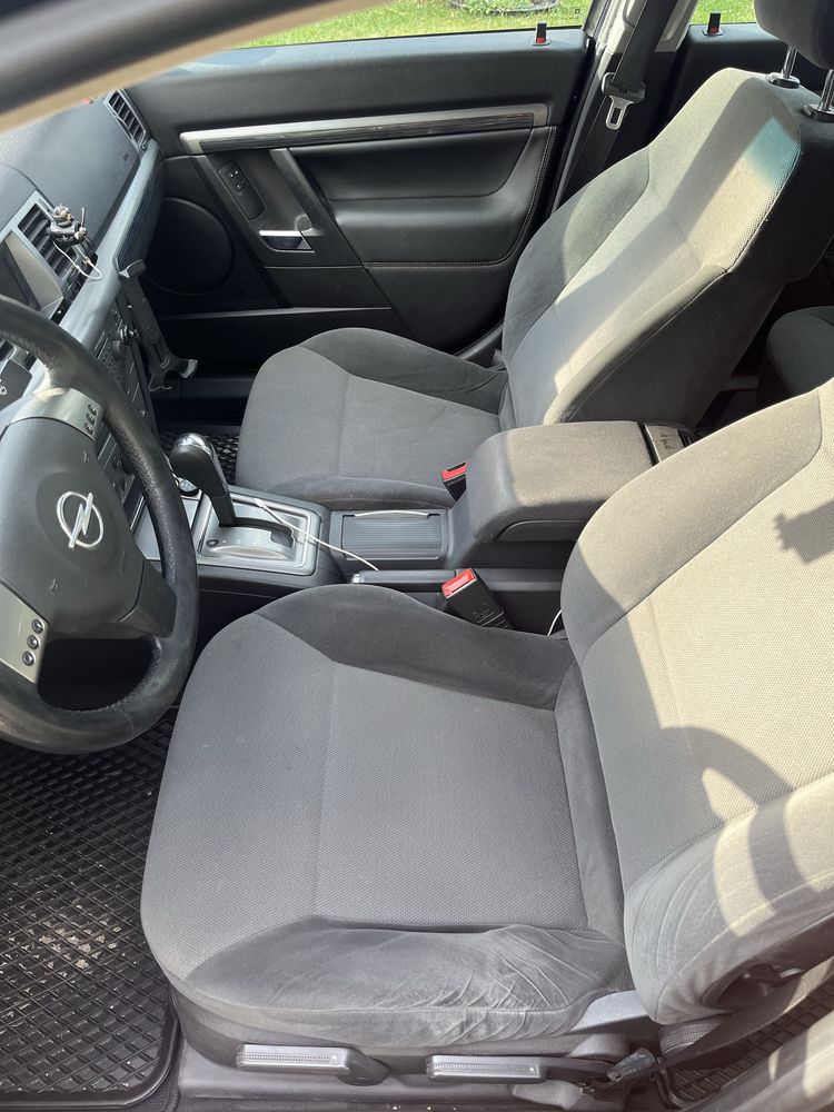 Opel Vectra C kombi 3.2 v6 automat