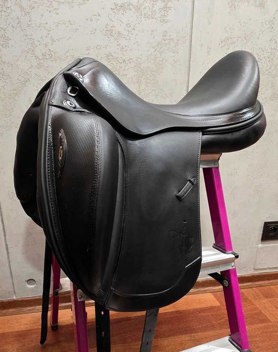 Siodło ujeżdżeniowe X-PRESTIGE HELEN D K 17", 32 łęk, stan idealny