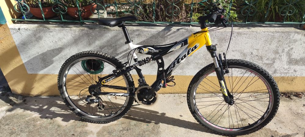 Bicicleta de montanha Atala