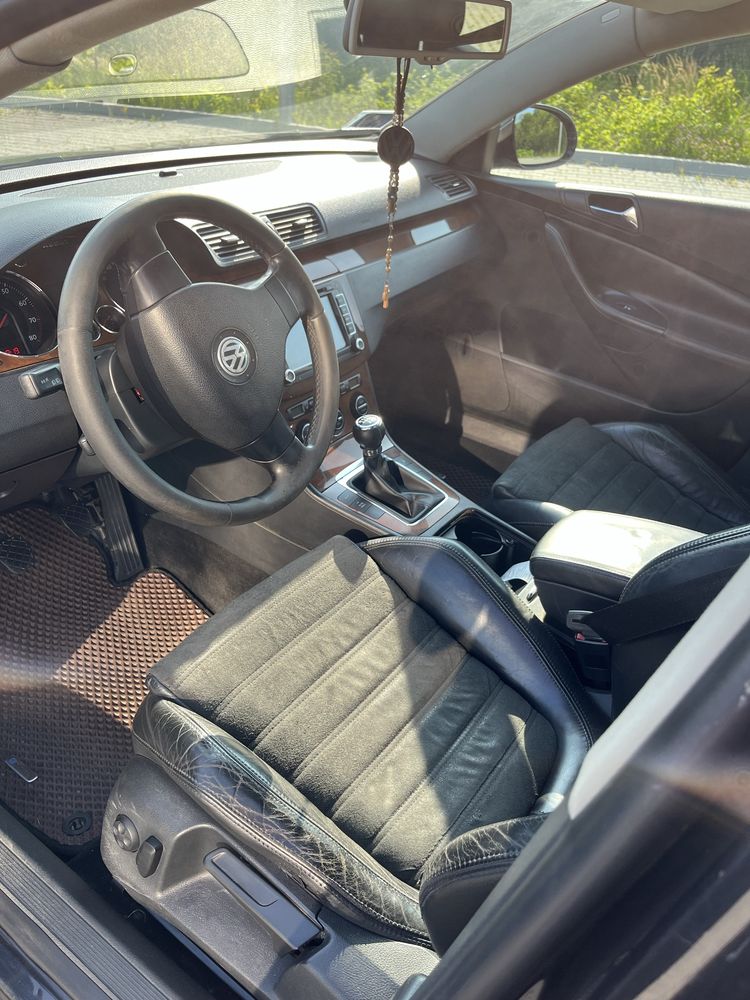 Volkswagen Passat B6 2007 2.0 FSI бензин