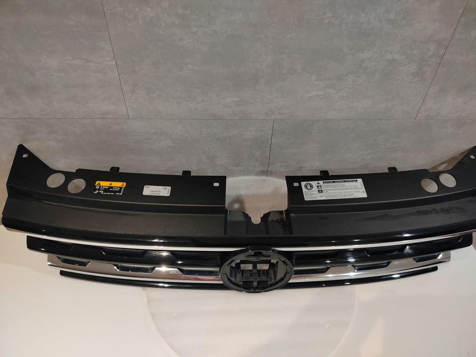 VW TIGUAN II atrapa grill R-LINE
