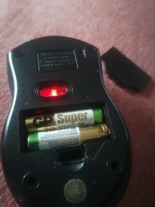 Зарядний пристрій для крон і батарейок а і ааа