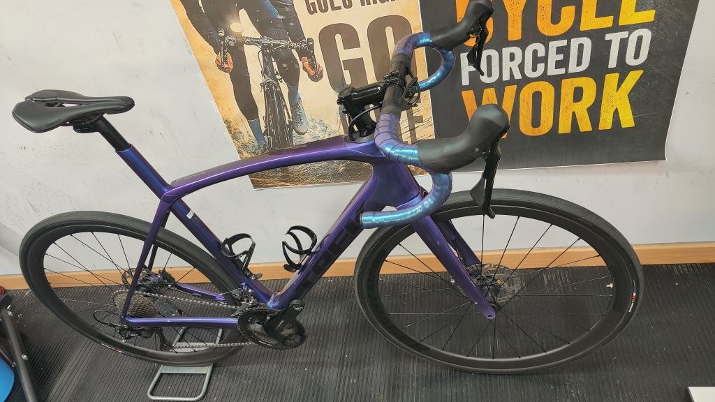 Trek Domane Rodas de carbono