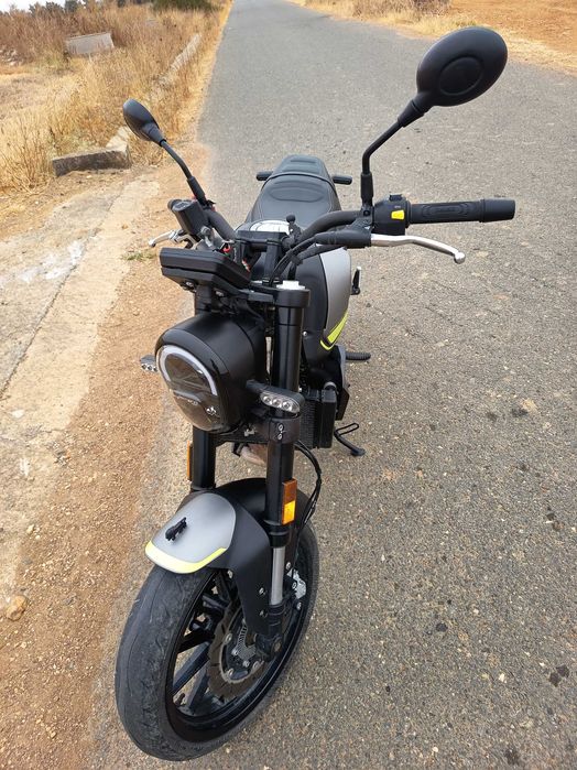 Benelli leoncino 250