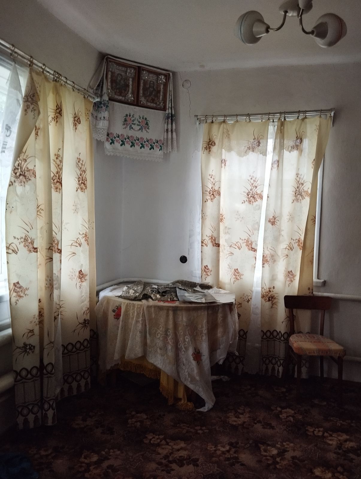 СелоКадомка  Київська обл Обухівський р-н 12000$(двенадцать ,тыс$