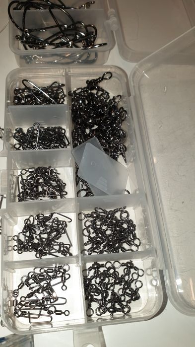 Akcesoria wedkarskie , kretliki , agrafki