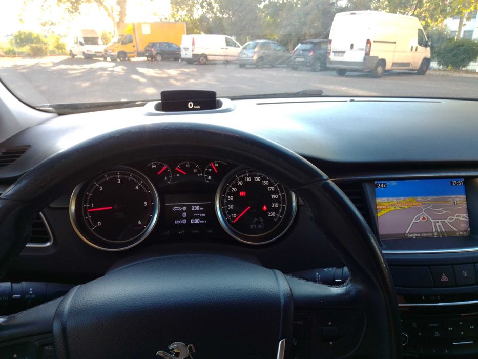 Carrinha Peugeot 508 SW caixa manual.