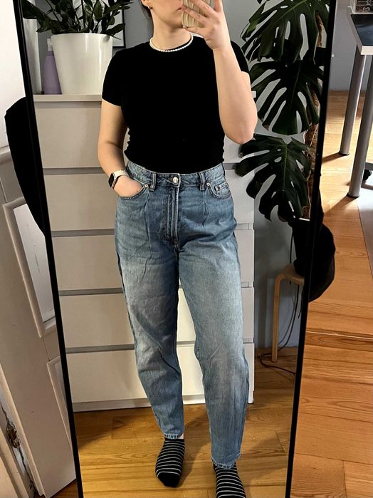 Jeansy z wysokim stanem, mom jeans
