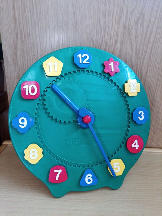 Часы сортер "Viking toys", диаметр 28,5 см (цвет, форма, цифры, время)