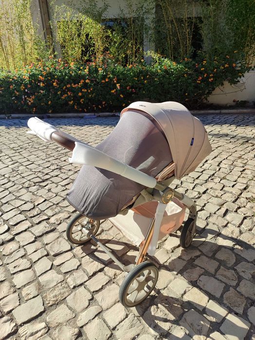 carrinho de bebê TRIO novo