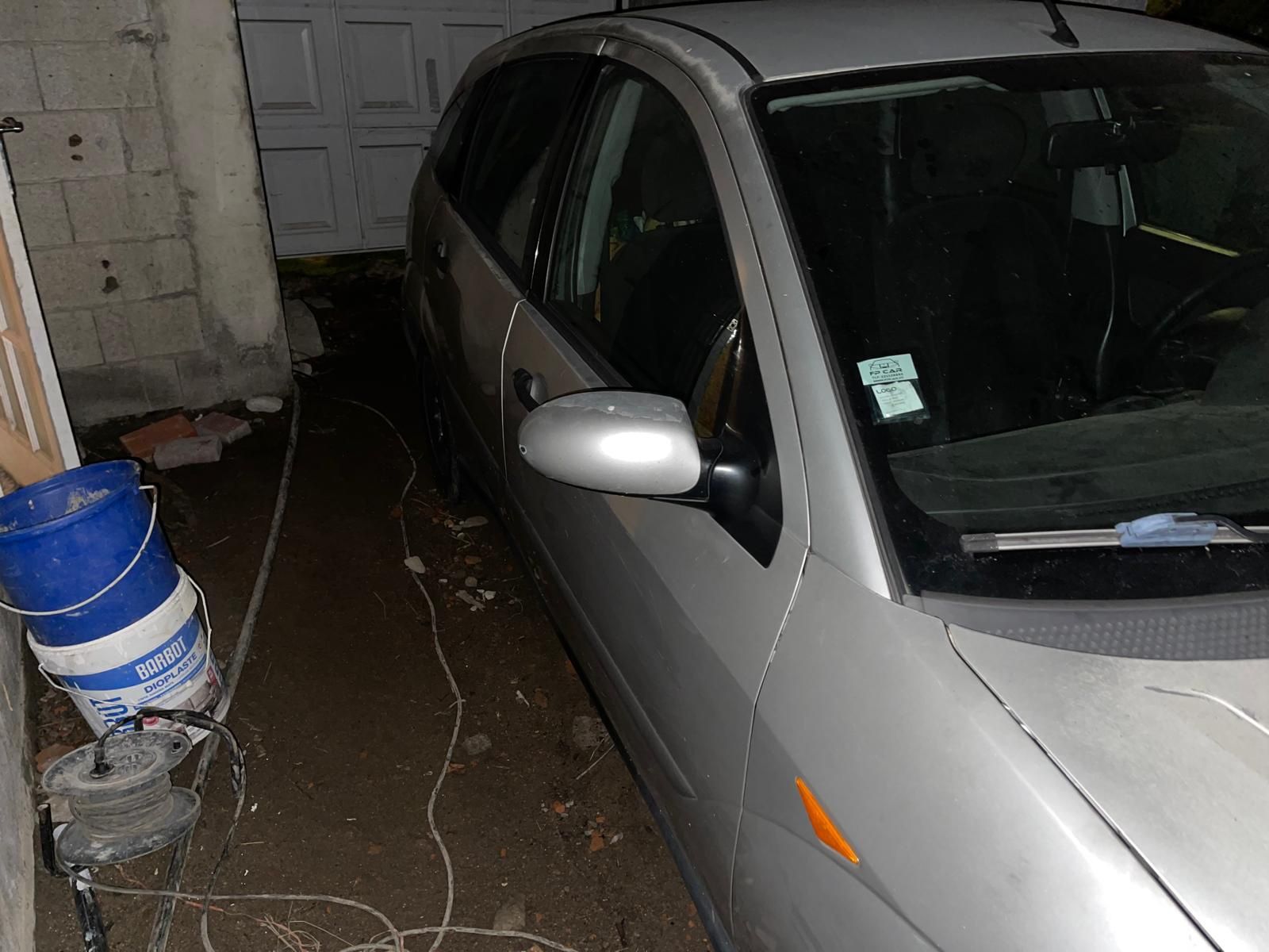 Carro Ford Focus 2001