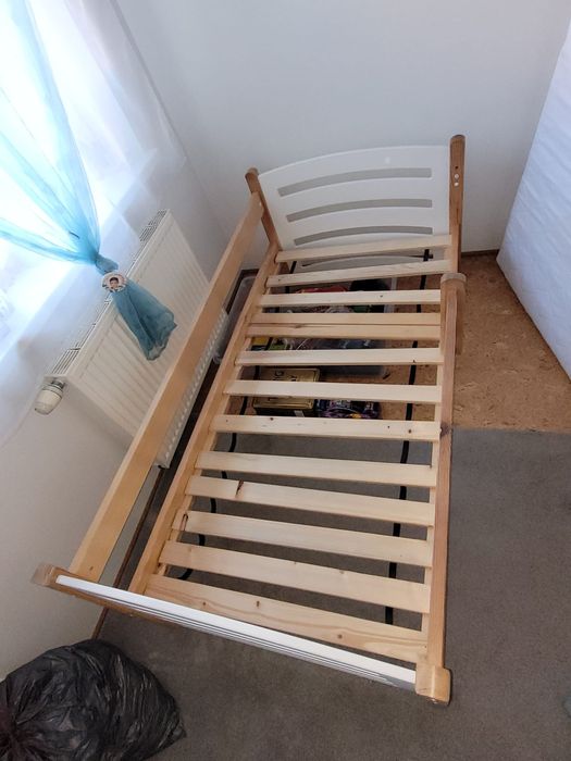 Łóżko dziecięce-młodzieżowe