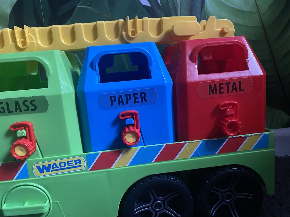 Zabawki auta samochody śmieciarka ambulans