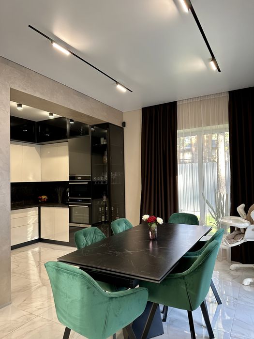 Будинок з ремонтом та 5/ма кімнатами у Бучі