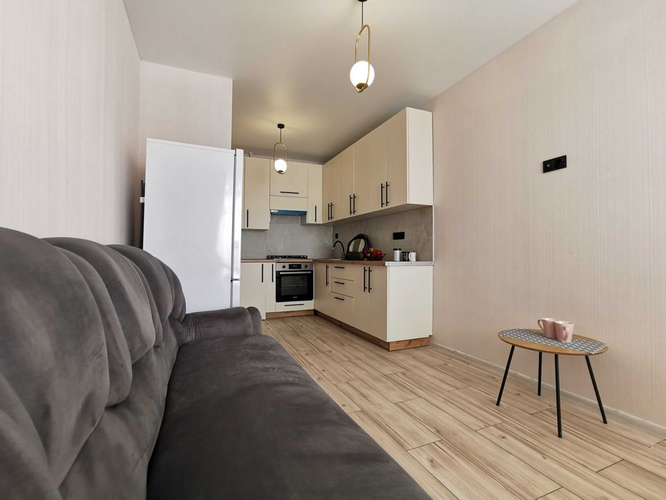 Сучасна 1-кімнатна квартира з технікою та меблями RD